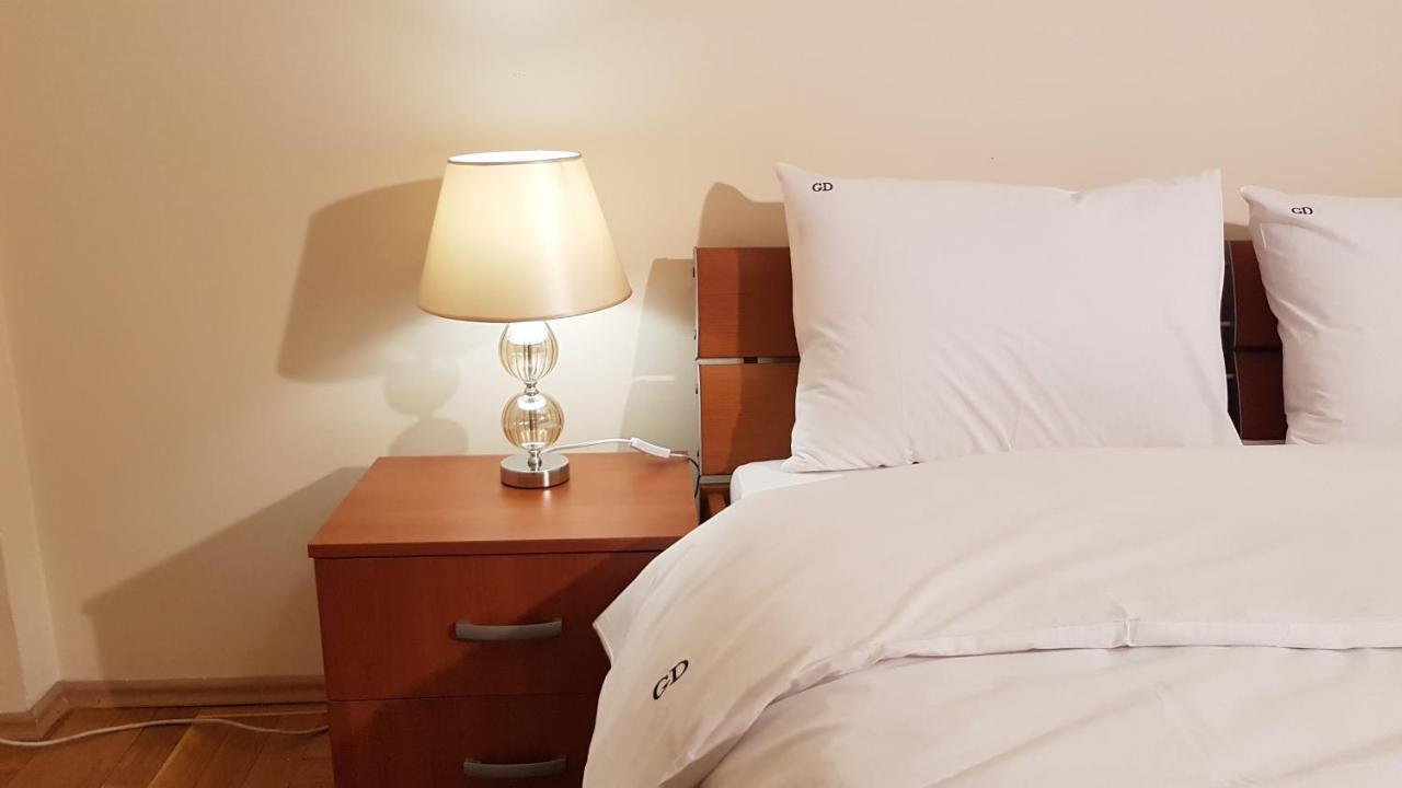 Golden Delight Central Apartment Skopje Zewnętrze zdjęcie